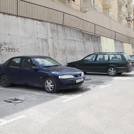 דירה Marina טרוגיר